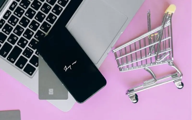 Ilustrasi: online shopping/belanja online